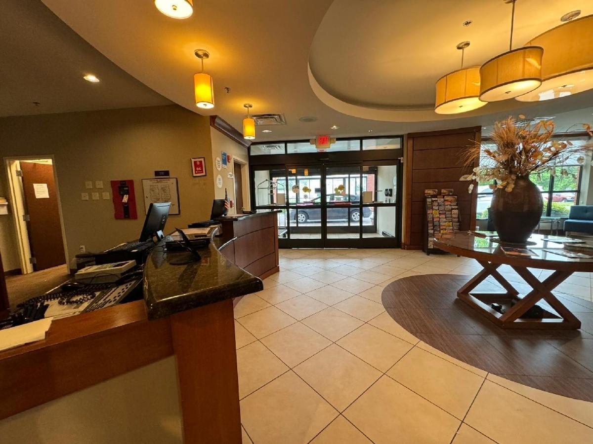 莱克星顿公园康福特茵套房酒店 列克星敦帕克 外观 照片